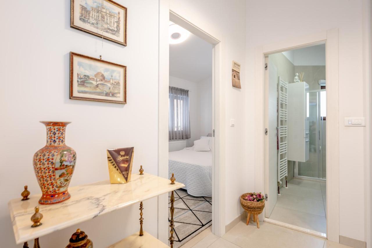 Apartment "Dida" With Free Private Parking Salona Kültér fotó
