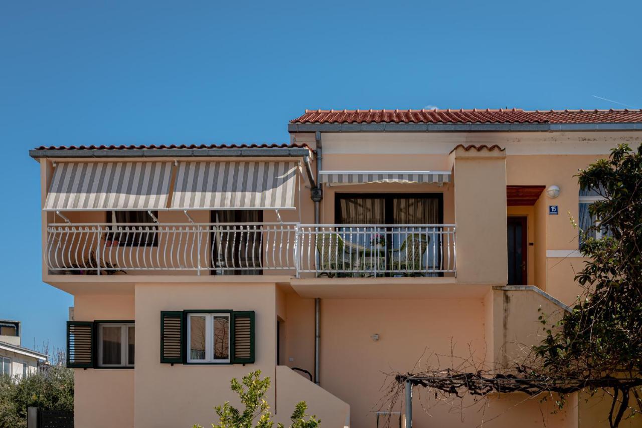 Apartment "Dida" With Free Private Parking Salona Kültér fotó